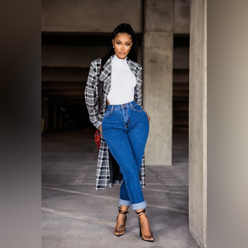 Fashion nova mom jeans